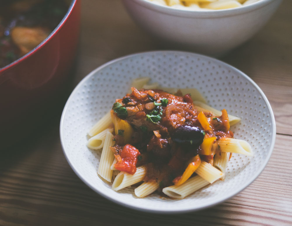 Kyllinggryte med tomat og paprika