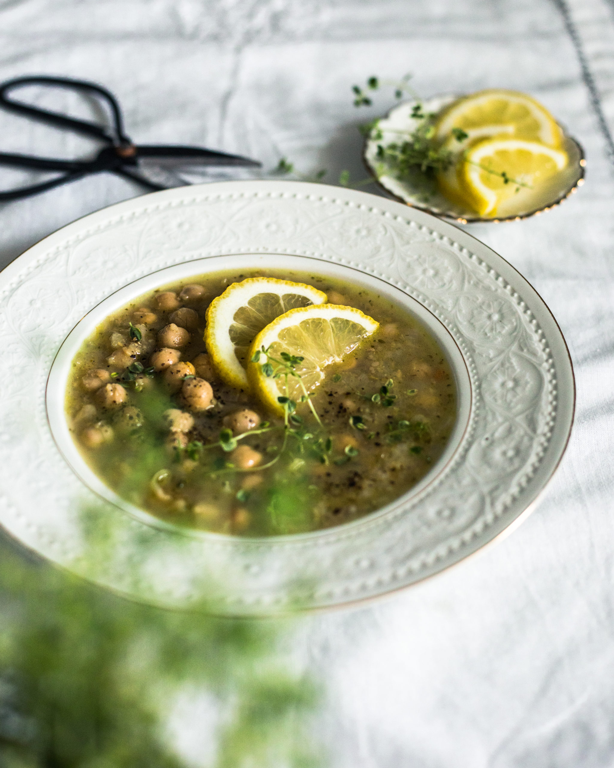 Greek Chickpea soup recipe (Revithia) - Gresk kikertesuppe med sitron