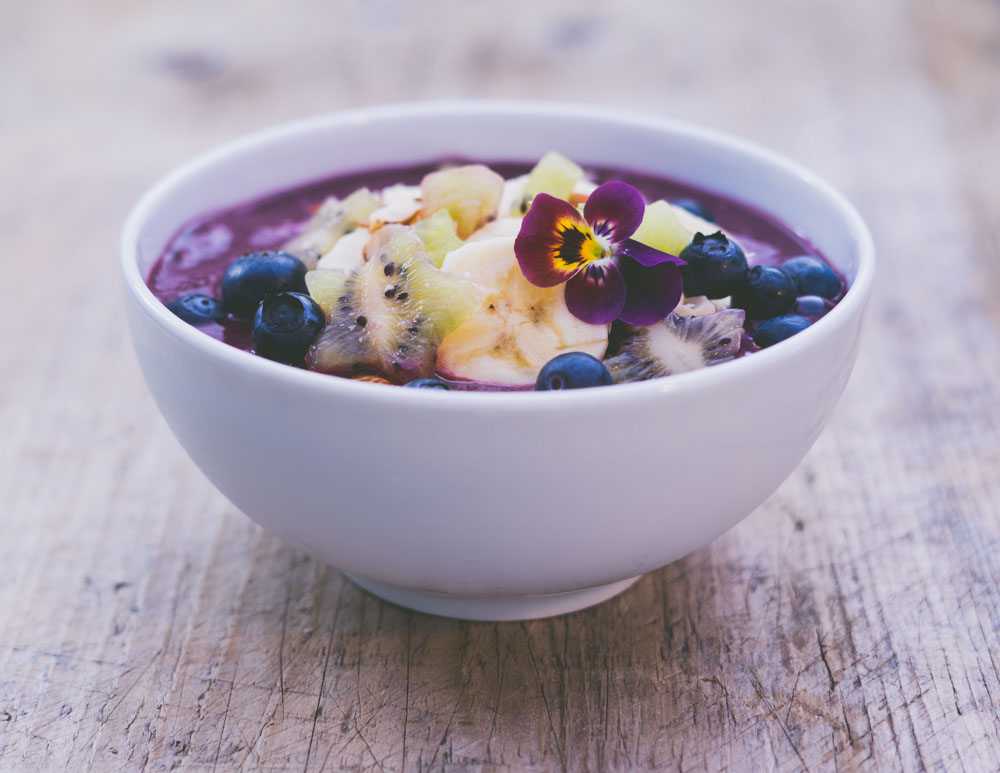 smoothie bowl med blåbær