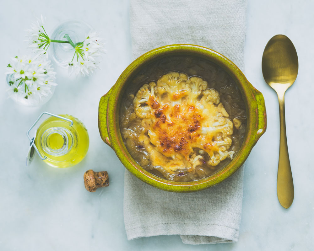 løksuppe med gratinert blomkål