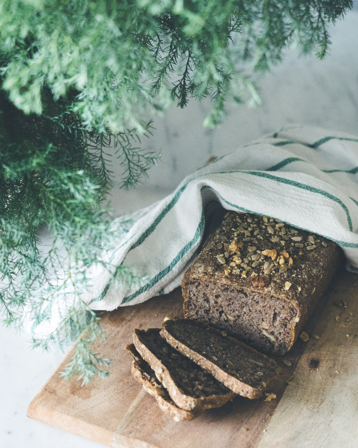 eltefritt rugbrød med valnøtt